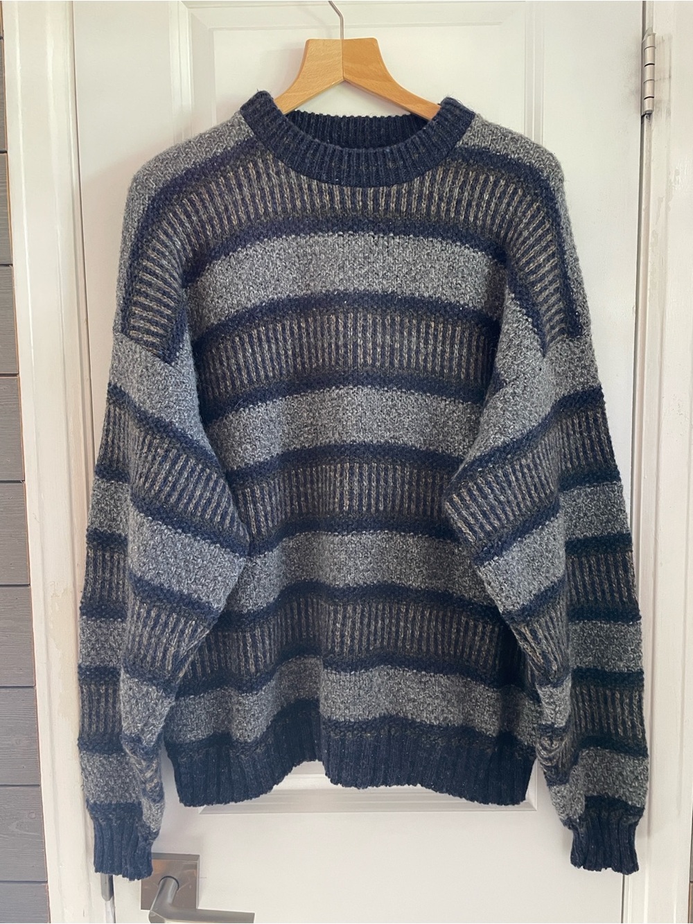 Eddie Bauer Vintage Gray & Navy Stripe Crew Neck Wool Blend Sweater XL